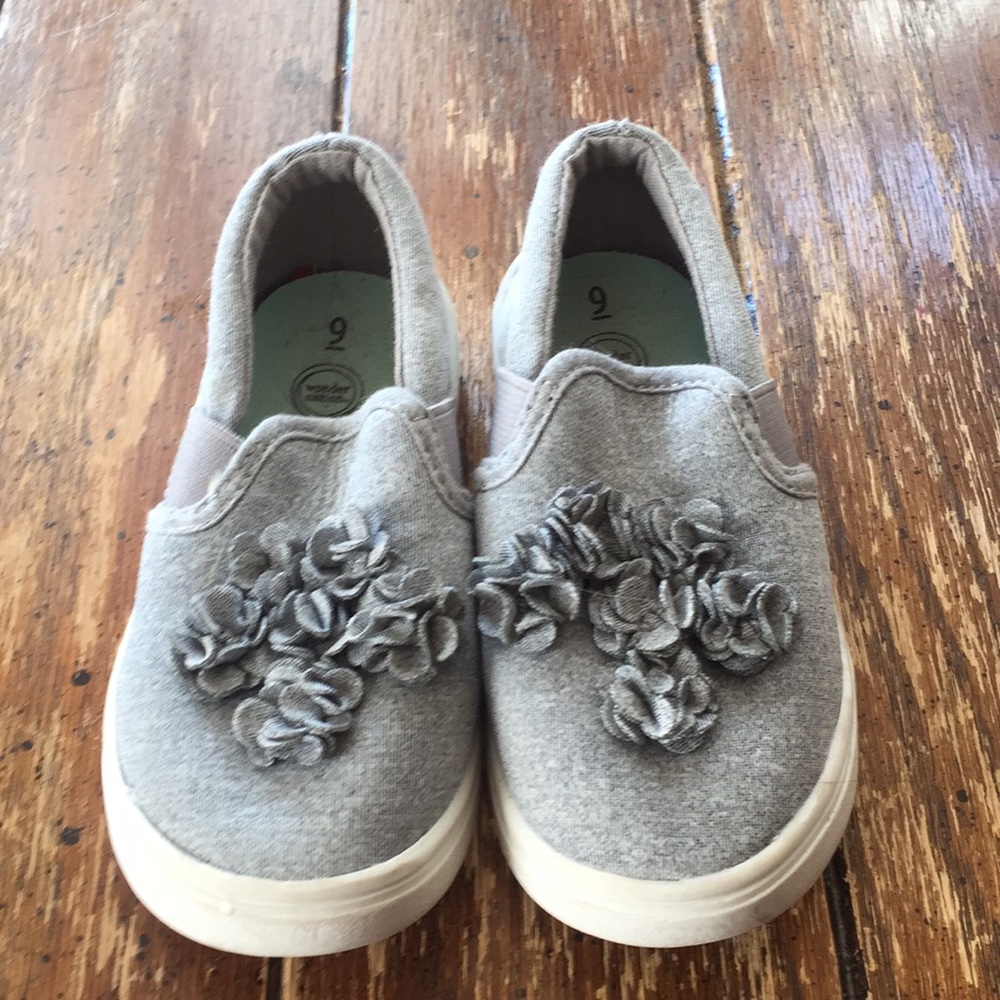 Girls shoes